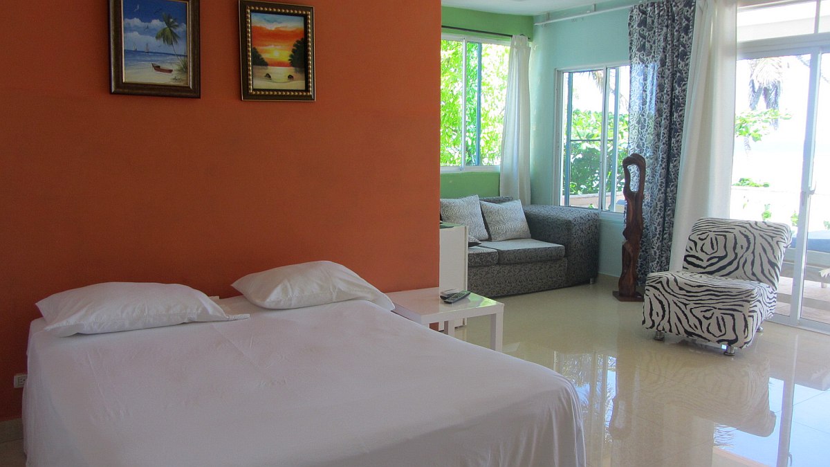 Terrace and balconies facing the Caribbean Sea